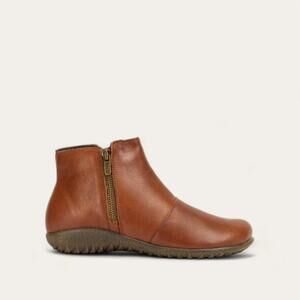 NEW YALEET women's wanaka ankle boots in soft chestnut leather